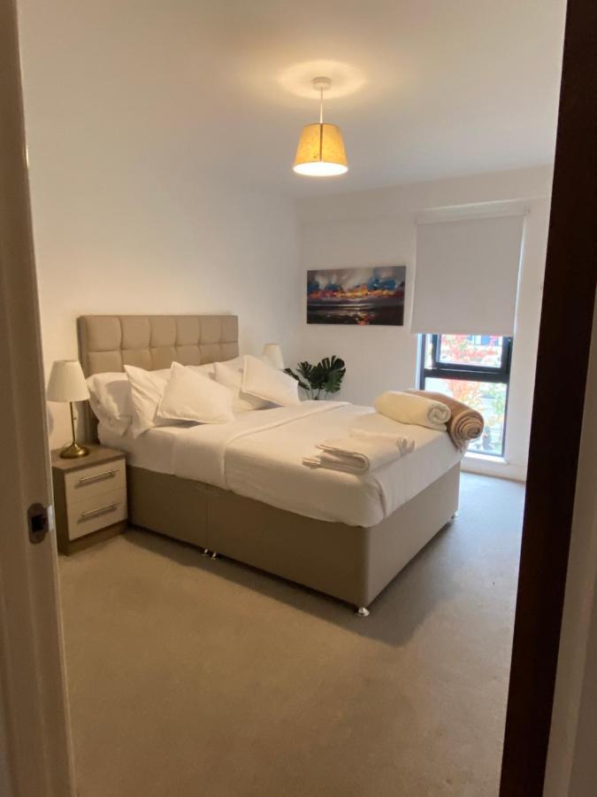 Modern Spacious 1 Bed Flat In Birmingham City Centre With Free Parking, Fast Free Wifi And Netflix Exterior photo
